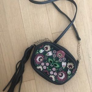Cute Embroidery Bag witth Flowers